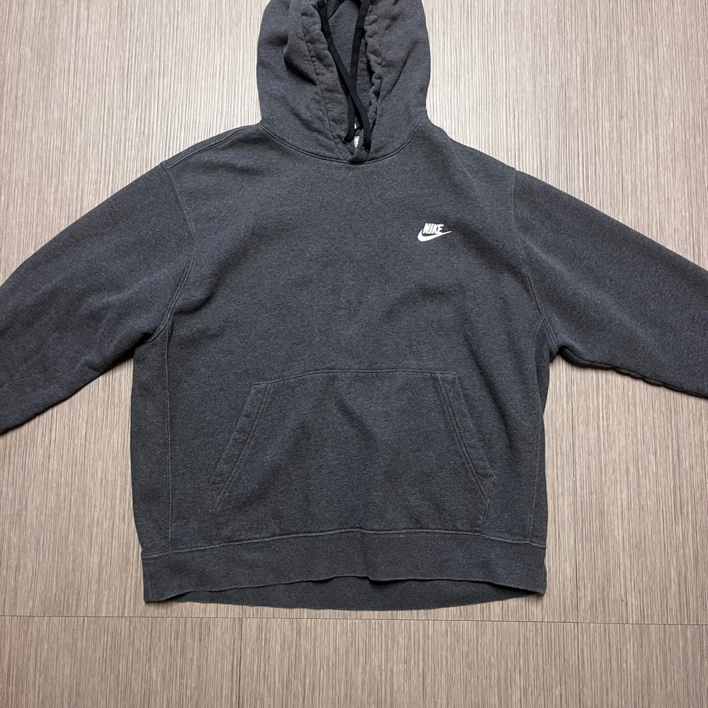 Nike Men's Black Hoodie Sweater